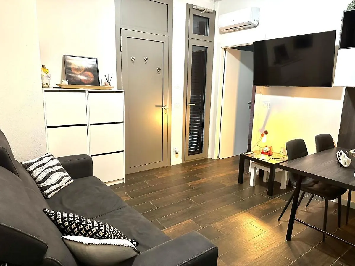 Axi House Apartment Bologna Italy